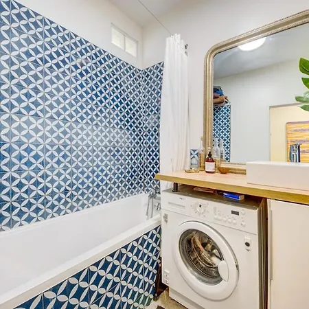 Apartment On Butte Aux Cailles